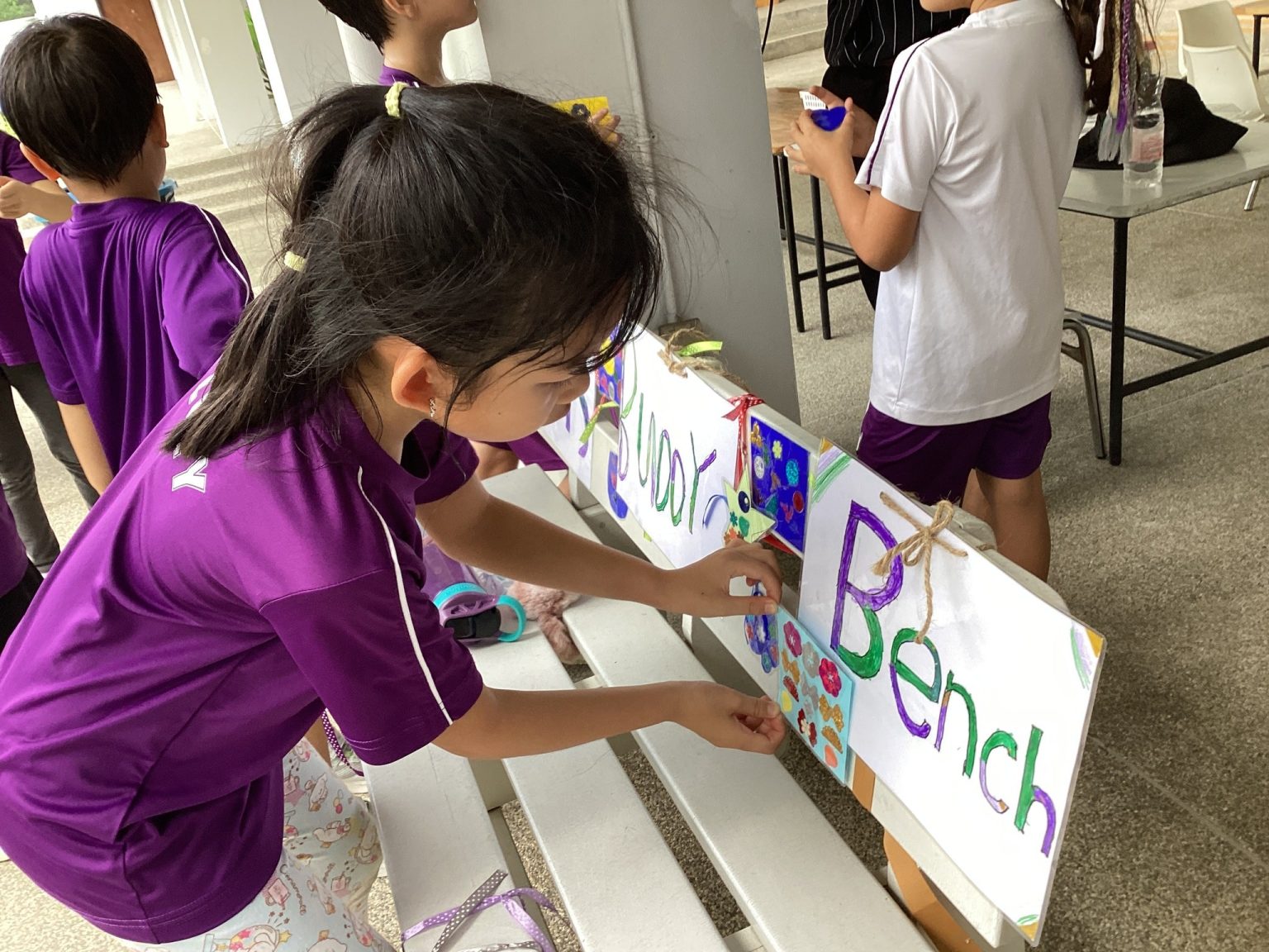 What are Buddy Benches and Why are They Important for Schools? MYIS